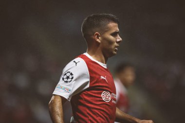 Victor Gomez, UEFA Şampiyonlar Ligi 2023 / 24 maçında Portekiz 'in Braga şehrinde Estadio Municipal de Braga' da SC Braga ve SSC Napoli arasında oynandı. (Maciej Rogowski)