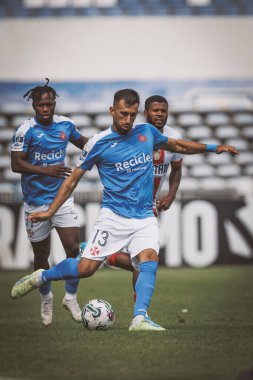 Andre Filipe Poupinha Sequeira Serra, Liga Portekiz 2 / 23 / 24 maçında CF OS Belenses ve UD Leiria arasında Estadio Restelo, Belem, Lizbon, Portekiz 'de oynandı. (Maciej Rogowski)