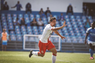 Uniao De Leiria 'dan Kaka, Liga Portekiz' de CF OS Belenses ile Estadio Restelo, Belem, Lizbon 'da oynanan UD Leiria maçında attığı golü kutluyor. (Maciej Rogowski)