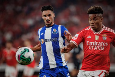 Stephen Eustaquio, David Neres Liga Portekiz Betclic maçında SL Benfica ve FC Porto arasında Estadio Da Luz, Lizbon 'da oynandı. (Maciej Rogowski)