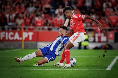 Pepe, David Neres Liga Portekiz Betclic maçında SL Benfica ve FC Porto arasında Estadio Da Luz, Lizbon 'da oynandı. (Maciej Rogowski)