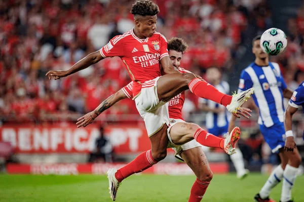 David Neres, Rafa Silva Liga Portekiz Betclic maçında SL Benfica ve FC Porto arasında Estadio Da Luz, Lizbon 'da oynandı. (Maciej Rogowski)