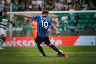 UEFA Avrupa Ligi sırasında Berat Djimsiti, Portekiz 'deki Estadio Jose Alvalade' de Sporting CP ve Atalanta BC arasında oynanan 23 / 24 maçında. (Maciej Rogowski)