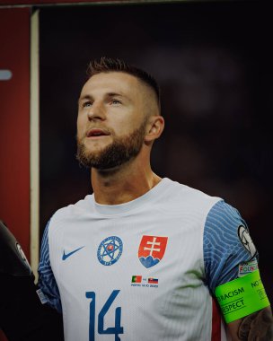 Milan Skriniar UEFA Euro 2024 eleme maçında Portekiz ve Slovakya milli takımları arasında Estadio do Dragao, Porto 'da oynandı. (Maciej Rogowski)