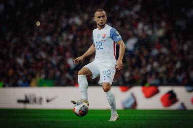 UEFA Euro 2024 eleme maçı sırasında Portekiz ve Slovakya milli takımları arasında Estadio do Dragao, Porto 'da oynanan Stanislav Lobotka. (Maciej Rogowski)