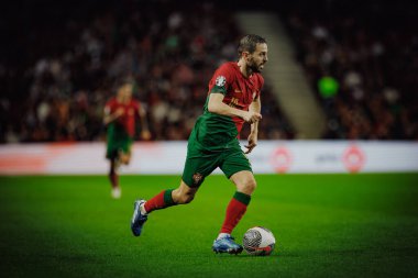 UEFA Euro 2024 eleme maçında Portekiz ve Slovakya milli takımları arasında Estadio do Dragao, Porto 'da oynanan Bernardo Silva. (Maciej Rogowski)