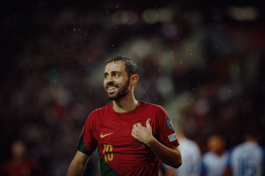 UEFA Euro 2024 eleme maçında Portekiz ve Slovakya milli takımları arasında Estadio do Dragao, Porto 'da oynanan Bernardo Silva. (Maciej Rogowski)