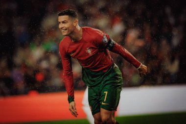 UEFA Euro 2024 eleme maçı sırasında Portekiz ve Slovakya milli takımları arasında Estadio do Dragao, Porto 'da oynanan Cristiano Ronaldo. (Maciej Rogowski)