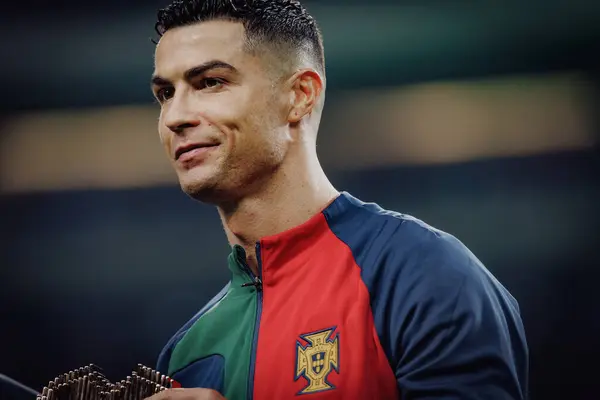UEFA Euro 2024 eleme maçı sırasında Portekiz ve Slovakya milli takımları arasında Estadio do Dragao, Porto 'da oynanan Cristiano Ronaldo. (Maciej Rogowski)