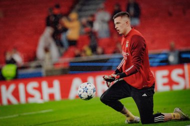 Anatoliy Trubin UEFA Şampiyonlar Ligi sırasında SL Benfica ile Real Sociedad arasında oynanan 23 / 24 maçında Estadio Da Luz, Lizbon, Portekiz 'de. (Maciej Rogowski)