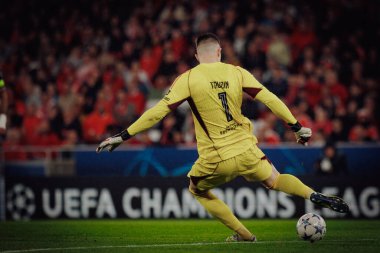 Anatoliy Trubin UEFA Şampiyonlar Ligi sırasında SL Benfica ile Real Sociedad arasında oynanan 23 / 24 maçında Estadio Da Luz, Lizbon, Portekiz 'de. (Maciej Rogowski)