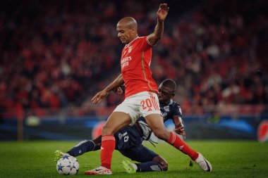 Joao Mario, Hamari Traore UEFA Şampiyonlar Ligi sırasında 23 / 24 SL Benfica ve Real Sociedad arasında Estadio Da Luz, Lizbon, Portekiz 'de oynandı. (Maciej Rogowski)