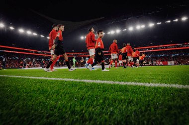 SL Benfica ve Real Sociedad arasında oynanan UEFA Şampiyonlar Ligi 23 / 24 maçında her iki takımın oyuncuları Estadio Da Luz, Lizbon, Portekiz 'de. (Maciej Rogowski)