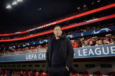 Roger Schmidt UEFA Şampiyonlar Ligi sırasında SL Benfica ile Real Sociedad arasında oynanan maçta Estadio Da Luz, Lizbon, Portekiz 'de. (Maciej Rogowski)