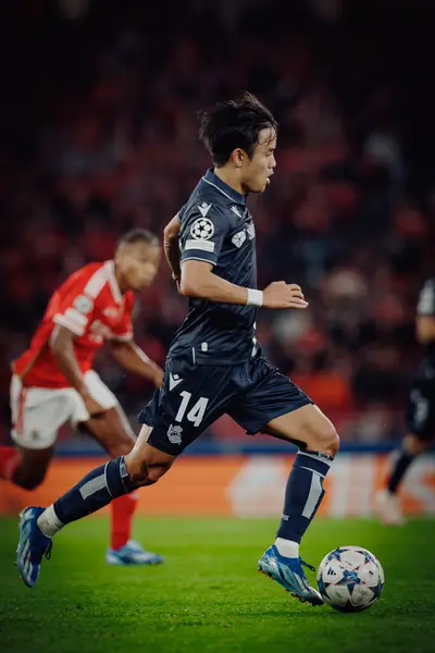 Takefusa Kubo UEFA Şampiyonlar Ligi 'nde SL Benfica ile Real Sociedad arasında oynanan 23 / 24 maçında Estadio Da Luz, Lizbon, Portekiz' de. (Maciej Rogowski)