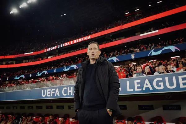 Lisboa, Portugal. 27th May, 2023. SL Benfica players poses with