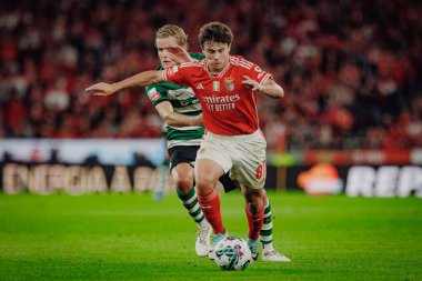 Portekiz 'in Lizbon şehrinde Estadio Da Luz' da SL Benfica ile Sporting CP arasında oynanan Liga Portekiz maçında Joao Neves. (Maciej Rogowski)