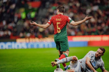 Portekiz ve İzlanda milli takımları arasında oynanan UEFA Euro 2024 eleme maçı sırasında Raphael Guerreiro, Estadio Jose Alvalade, Lisbon, Portekiz. (Maciej Rogowski)