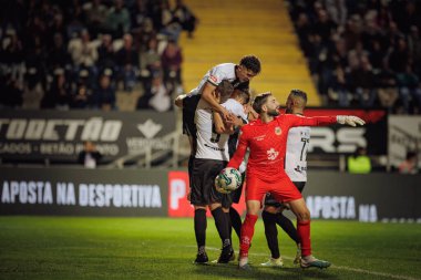Bruno Duarte, Liga Portugal maçında SC Farense ile FC Arouca, Estadio de Sao Luis, Faro, Portekiz arasında 23 / 24 penaltı attıktan sonra bunu kutluyor. (Maciej Rogowski)