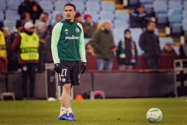Josue Pesqueira, UEFA Avrupa Konferans Ligi 'nde Aston Villa FC ile Legia Warszawa arasında oynanan 23 / 24' lük maç sırasında Birmingham, İngiltere 'de Villa Park' ta oynandı. (Maciej Rogowski)