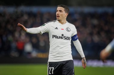 Josue Pesqueira, UEFA Avrupa Konferans Ligi 'nde Aston Villa FC ile Legia Warszawa arasında oynanan 23 / 24' lük maç sırasında Birmingham, İngiltere 'de Villa Park' ta oynandı. (Maciej Rogowski)