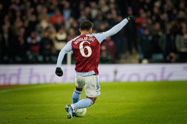 Douglas Luiz, UEFA Avrupa Konferans Ligi 'nde Aston Villa FC ile Legia Warszawa arasında oynanan 23 / 24 karşılaşmasında Birmingham, İngiltere' de Villa Park 'ta yer aldı. (Maciej Rogowski)