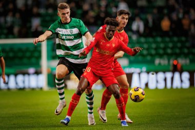 Viktor Gyokeres, Felix Correia Liga Portekiz maçında 23 / 24 Maç sırasında Sporting CP ve Gil Vicente FC, Estadio Jose Alvalade, Lizbon, Portekiz. (Maciej Rogowski)