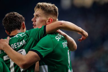 Eduardo Quaresma, Liga Portekiz 'de Liga CP ile FC Porto, Estadio Jose Alvalade, Lizbon, Portekiz arasında oynanan 23 / 24 maçında Viktor Gyokeres ile golü kutluyor. (Maciej Rogowski)