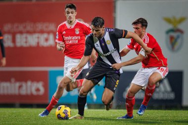 Jesus Ramirez, Liga Portugal 2 Sabseg maçında SL Benfica B ve CD Nacional arasında Benfica Campus, Seixal, Lizbon, Portekiz 'de oynanan düelloda Rafael Rodrigues ile düello yaptı. (Maciej Rogowski)