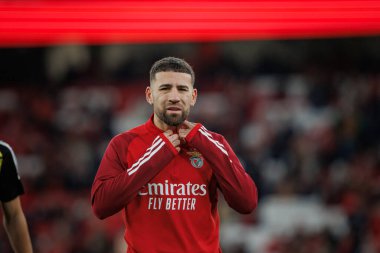 Nicolas Otamendi Taca de Portugal maçında SL Benfica ile FC Famalicao arasında oynanan 23 / 24 'lük dördüncü tur maçında Estadio Da Luz, Lizbon' da oynandı. (Maciej Rogowski)