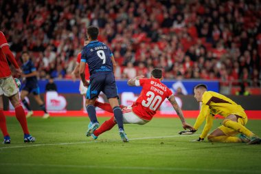 Henrique Araujo, Nicolas Otamendi Taca de Portugal maçında SL Benfica ile FC Famalicao arasında oynanan 23 / 24 'lük dördüncü tur maçında Estadio Da Luz, Lizbon, Portekiz. (Maciej Rogowski)