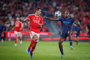 Angel Di Maria, Otavio Ataide Taca de Portugal maçında SL Benfica ile FC Famalicao arasında oynanan 23 / 24 'lük dördüncü tur maçında Estadio Da Luz, Lizbon, Portekiz' de. (Maciej Rogowski)