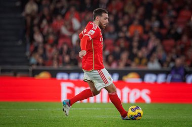 Portekiz 'in Lizbon şehrindeki Estadio Da Luz' da oynayan SL Benfica ile SC Farense arasında oynanan Liga Portekiz maçında Orkun Kokcu. (Maciej Rogowski)