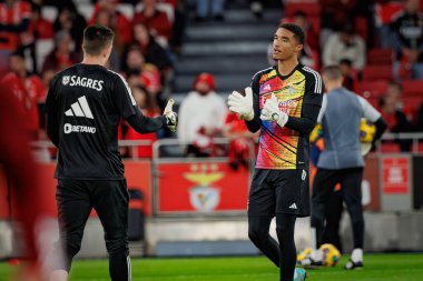 Anatoliy Trubin, Marcel Mendes Liga Portekiz maçında 23 / 24 SL Benfica ve SC Farense arasında Estadio Da Luz, Lizbon, Portekiz 'de. (Maciej Rogowski)