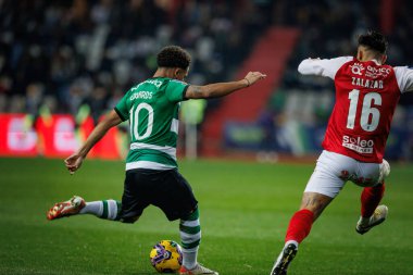 Marcus Edwards, Rodrigo Zalazar Taca Da Liga 'da (Allianz Kupası) Estadio Municipal de Leiria' da Sporting CP ve SC Braga arasında oynanan ilk yarı final maçı - Estadio Dr. Magalhaes Pessoa, Leiria, Portekiz. (Maciej Rogowski)