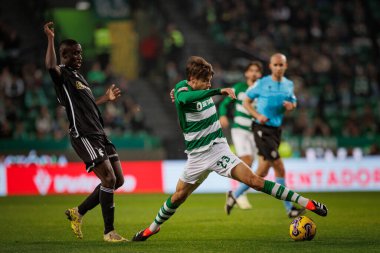 Daniel Braganca, Liga Portekiz 'de Casa Pia AC, Estadio Jose Alvalade, Lizbon, Portekiz arasında oynanan 23 / 24 maçında Neto ile düello yaptı. (Maciej Rogowski)
