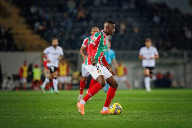 Liga Portekiz maçında Johnstone Omurwa, Estadio Dom Afonso Henriques, Guimaraes, Portekiz 'de Vitoria Sport Clube ile CF Estrela Amadora arasında 23 / 24 maç oynadı. (Maciej Rogowski)