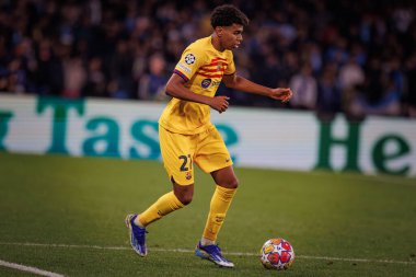 Lamine Yamal, UEFA Şampiyonlar Ligi 'nde SSC Napoli ile FC Barcelona arasında oynanan 23 / 24 maçında Stadio Diego Armando Maradona, Napoli, İtalya. (Maciej Rogowski)