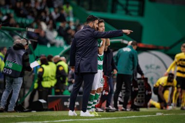 Ruben Amorim, Pedro Goncalves UEFA Avrupa Ligi sırasında Estadio Jose Alvalade, Lizbon 'daki Sporting CP ve BSC Young Boys arasında oynanan 23 / 24 maçında. (Maciej Rogowski)