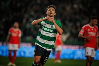 Pedro Goncalves, Portekiz 'in Lizbon kenti Estadio Jose Alvalade' de Sporting CP ile SL Benfica arasında oynanan 23 / 24 yarı final maçında attığı golü kutluyor. (Maciej Rogowski)