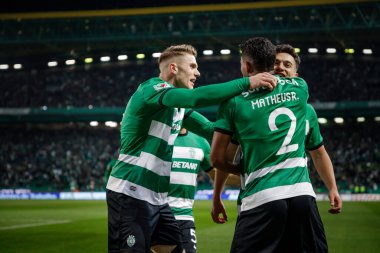 Pedro Goncalves, Portekiz 'in Lizbon kenti Estadio Jose Alvalade' de Sporting CP ile SL Benfica arasında oynanan 23 / 24 yarı final maçında attığı golü kutluyor. (Maciej Rogowski)