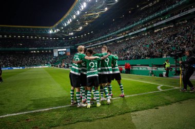 Pedro Goncalves, Portekiz 'in Lizbon kenti Estadio Jose Alvalade' de Sporting CP ile SL Benfica arasında oynanan 23 / 24 yarı final maçında attığı golü kutluyor. (Maciej Rogowski)