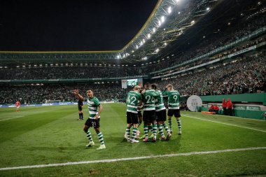 Pedro Goncalves, Portekiz 'in Lizbon kenti Estadio Jose Alvalade' de Sporting CP ile SL Benfica arasında oynanan 23 / 24 yarı final maçında attığı golü kutluyor. (Maciej Rogowski)