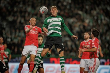 Fredrik Aursnes, Viktor Gyokeres, Portekiz 'in Taca de Portugal maçında SL Benfica ile Portekiz' in başkenti Lizbon 'da oynanan Estadio Jose Alvalade maçında. (Maciej Rogowski)