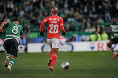 Joao Mario, Portekiz 'in Taca de Portugal maçı sırasında Portekiz' in başkenti Lizbon 'da Estadio Jose Alvalade' de Sporting CP ve SL Benfica arasında oynanan 23 / 24 yarı final maçında. (Maciej Rogowski)