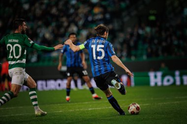 Portekiz 'in Lizbon şehrinde Estadio Jose Alvalade' de, Sporting CP ve Atalanta BC arasında oynanan UEFA Avrupa Ligi maçında Marten de Roon. (Maciej Rogowski)