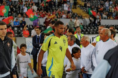 Portekiz ve İsveç milli takımı Estadio Dom Afonso Henriques, Guimaraes, Portekiz milli takımı arasında oynanan dostça uluslararası maç sırasında Isak Hien. (Maciej Rogowski)