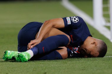 UEFA Şampiyonlar Ligi çeyrek finalinde Kylian Mbappe Paris Saint-Germain FC ve FC Barcelona arasında Parc des Princes, Paris 'te (Maciej Rogowski)