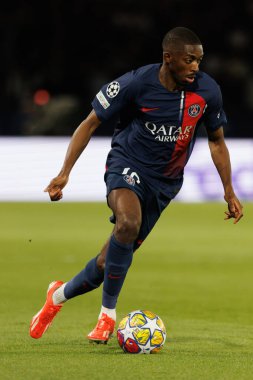 Ousmane Dembele UEFA Şampiyonlar Ligi çeyrek finalinde Paris Saint-Germain FC ve FC Barcelona arasında Paris des Princes, Fransa 'da (Maciej Rogowski)
