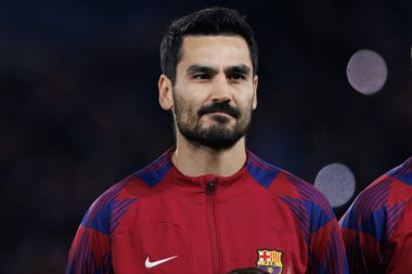 Paris Saint-Germain FC ve FC Barcelona arasındaki UEFA Şampiyonlar Ligi çeyrek finali sırasında Paris des Princes, Paris 'te Ilkay Gundogan (Maciej Rogowski)